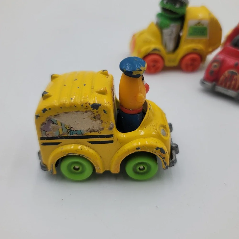 Vintage Sesame Street Playskool Diecast Cars Bert Oscar Ernie 1981 1983 Lot of 3
